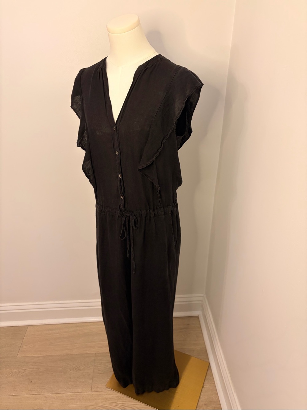 Velvet By Graham & Spencer Black Linen Ruffle Sleeve Jumpsuit Size Small